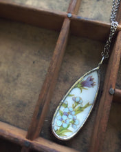 Load image into Gallery viewer, Forget Me Not Broken Chain Necklace