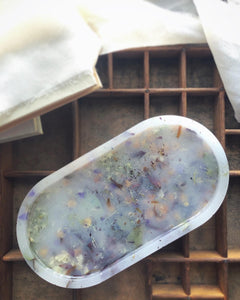 MIXED BOTANICAL PETALS OVAL TRAY