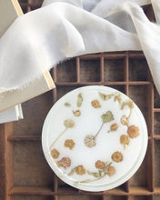 Load image into Gallery viewer, CLOVER ROUND TRAY
