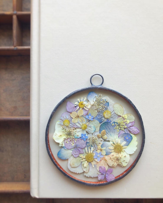 Round Mixed Botanical Mini Wall Hanging