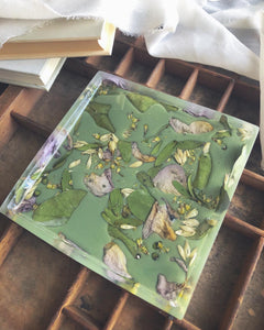 SAGE GREEN WITH BOTANICAL SQUARE TRAY