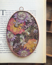 Load image into Gallery viewer, Oval Botanical Mini Wall Hanging
