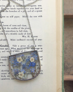 Arch Flat Glass Necklace with Forget Me Nots