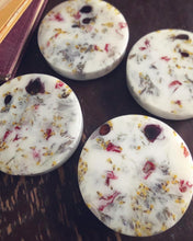 Load image into Gallery viewer, FLORAL COASTERS (SET OF 4)
