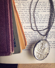 Load image into Gallery viewer, Crochet Necklace