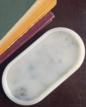 Load image into Gallery viewer, LARKSPUR &amp; HEATHER OVAL TRAY
