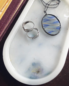 LARKSPUR & HEATHER OVAL TRAY