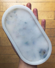 Load image into Gallery viewer, LARKSPUR &amp; HEATHER OVAL TRAY