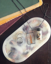 Load image into Gallery viewer, MIXED ROSE PETAL OVAL TRAY