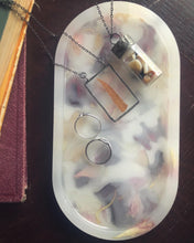 Load image into Gallery viewer, MIXED ROSE PETAL OVAL TRAY